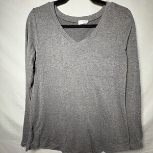 Classic Heather Gray V-Neck Long Sleeve Top